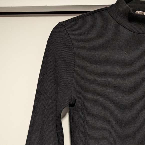 4/$16 ❇️ Forever 21 Black Ribbed Mockneck Mini Dress - Picture 3 of 4